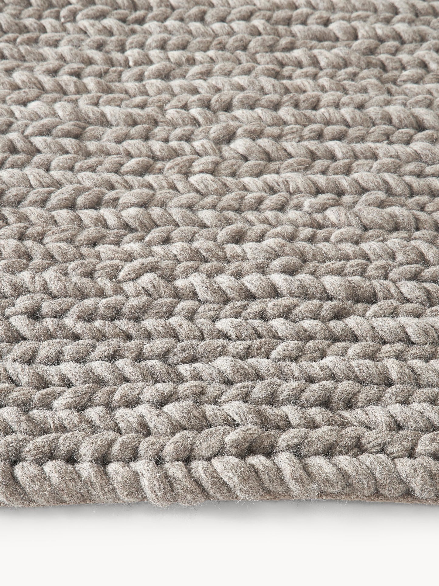 Brunalda Handmade Wool Rug with Braided Texture