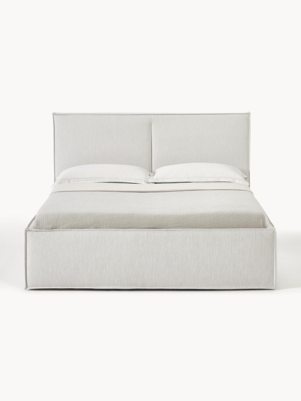 Dreanor Upholstered Bed