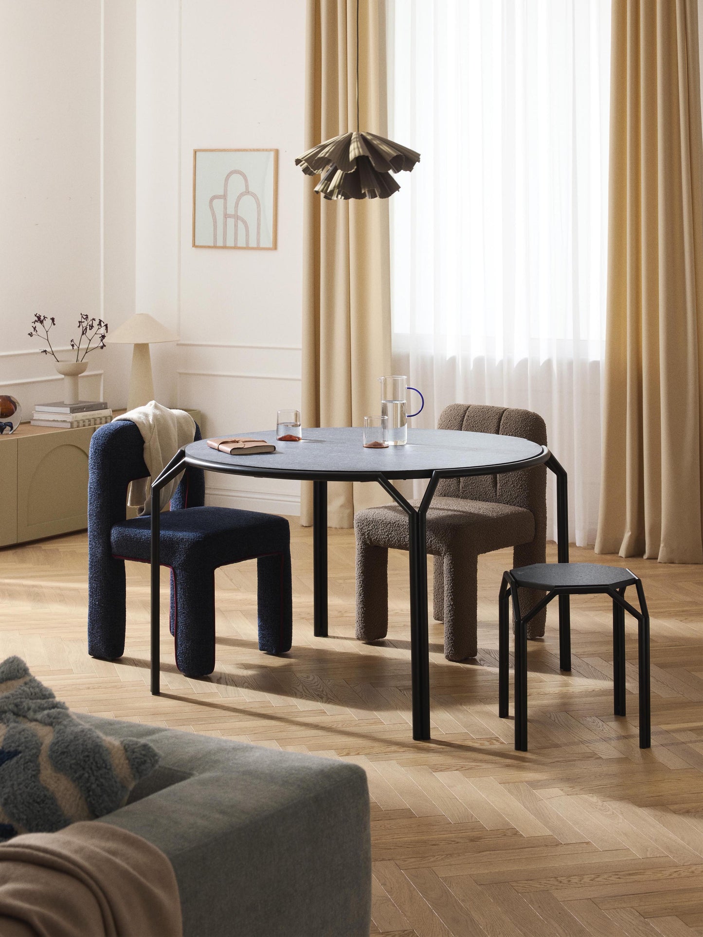 Danilvo Round Dining Table, Ø 120 cm