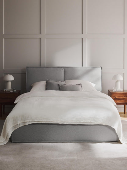 Dreanor Upholstered Bed with Storage