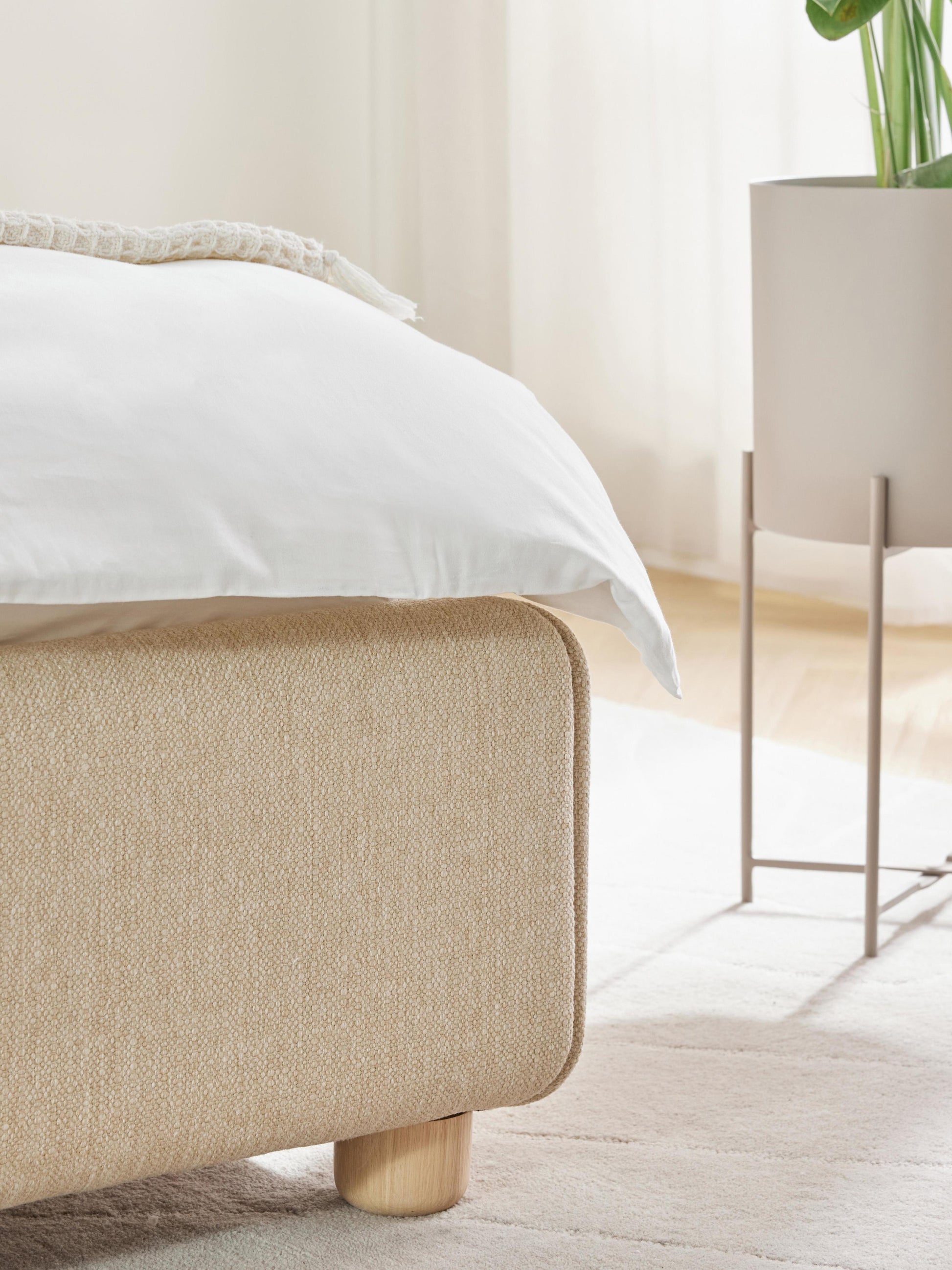 Ebrolle Upholstered Bed
