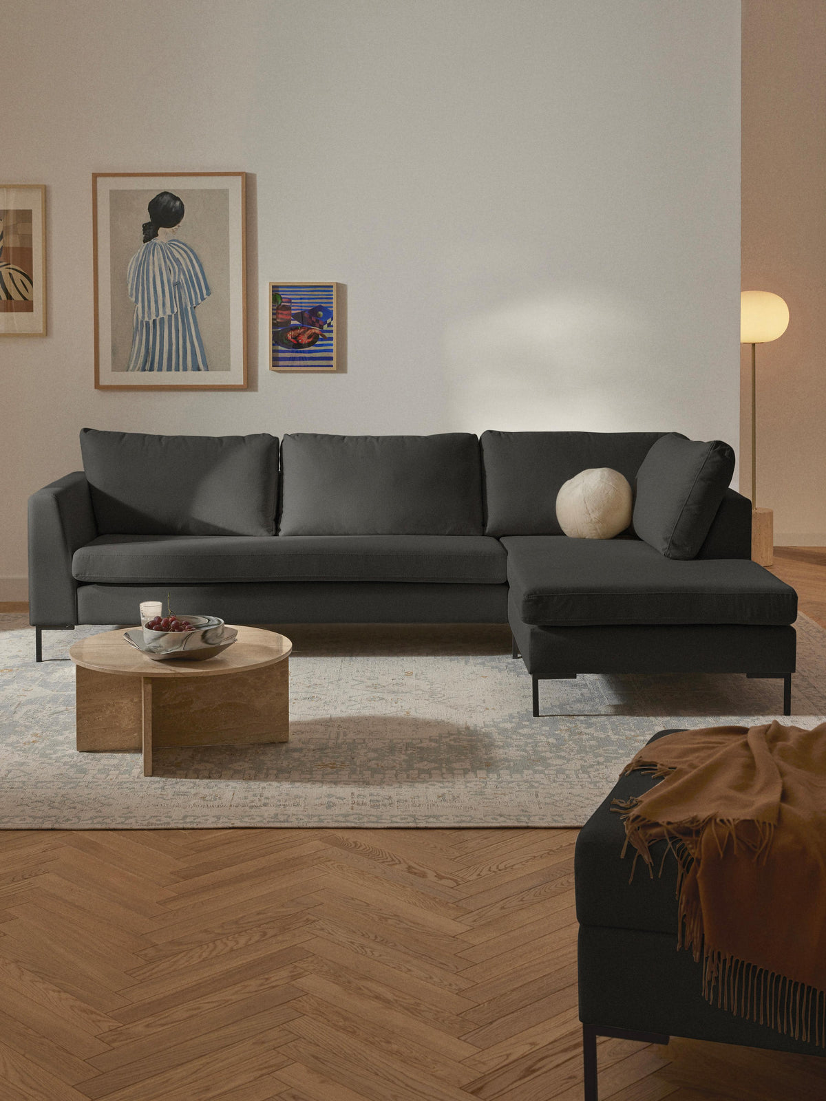 Lunveda Corner Sofa