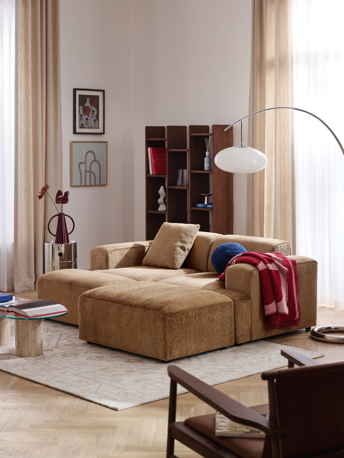 Melvina Ottoman, W 99 x D 72 cm