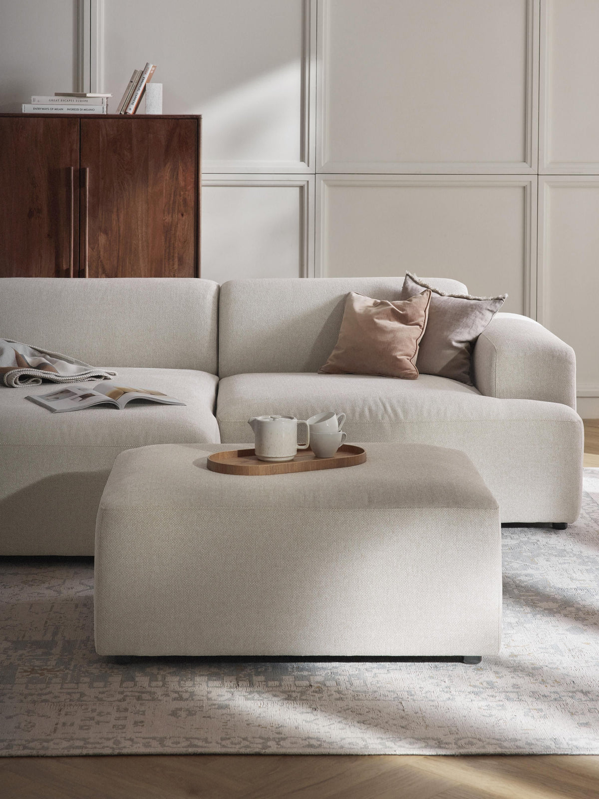 Melvina Stool, W 99 x D 72 cm