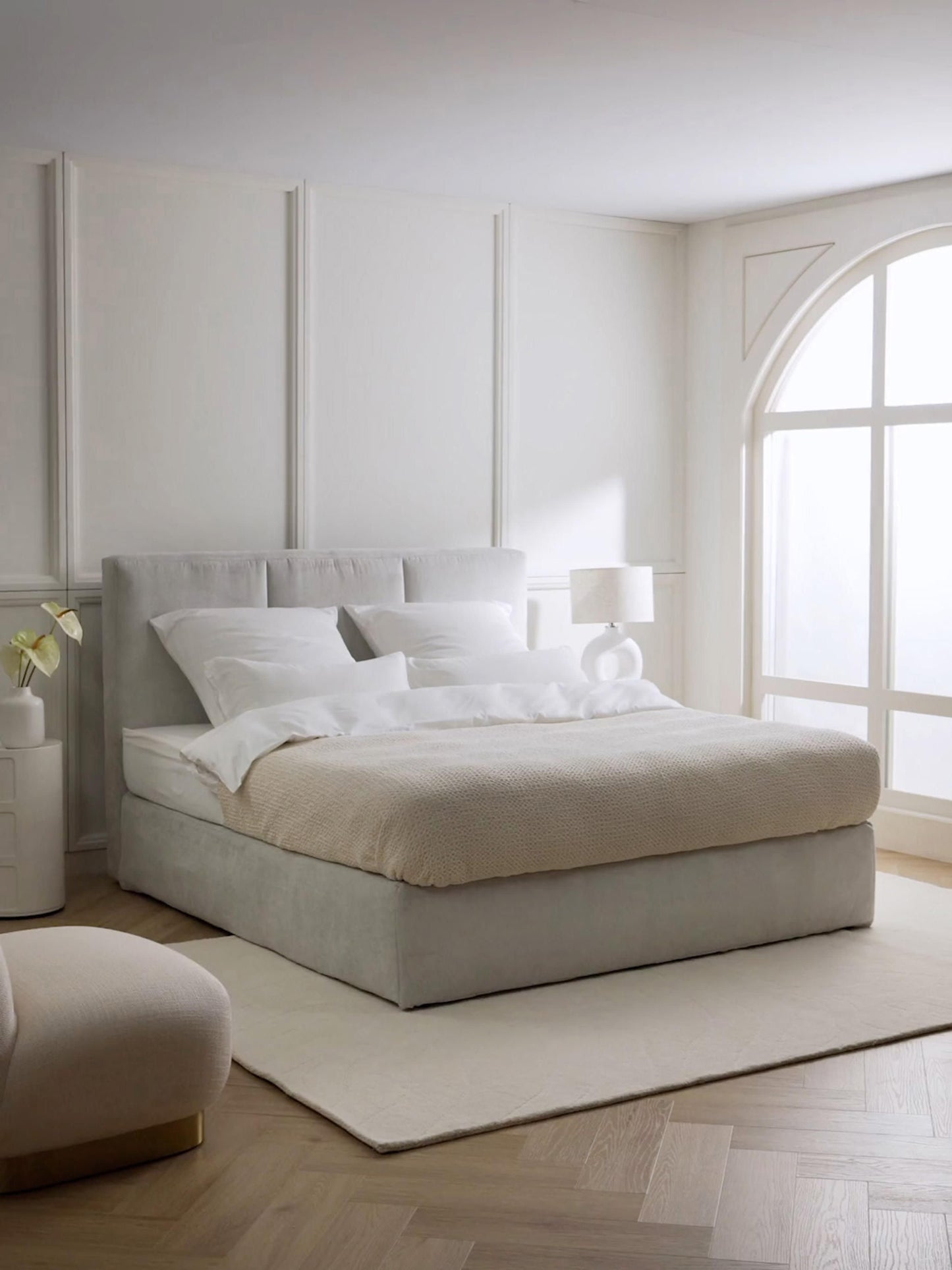 Oberlyn Box Spring Bed