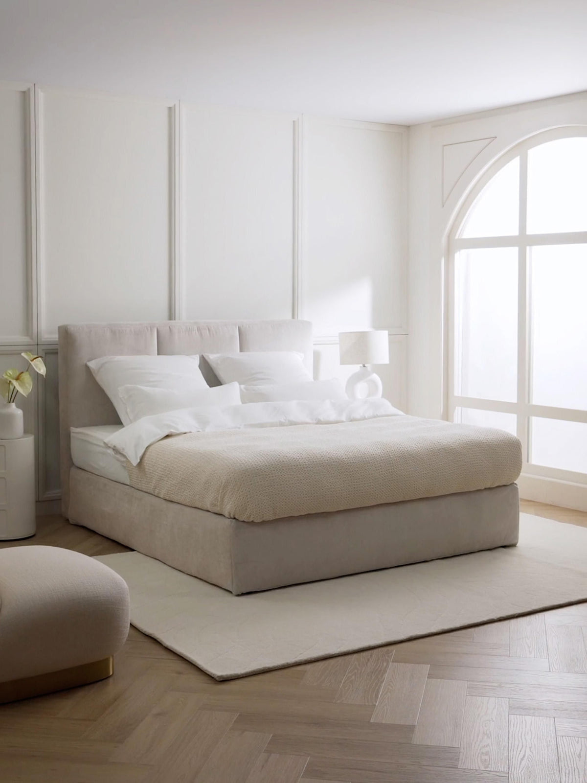 Oberlyn Box Spring Bed