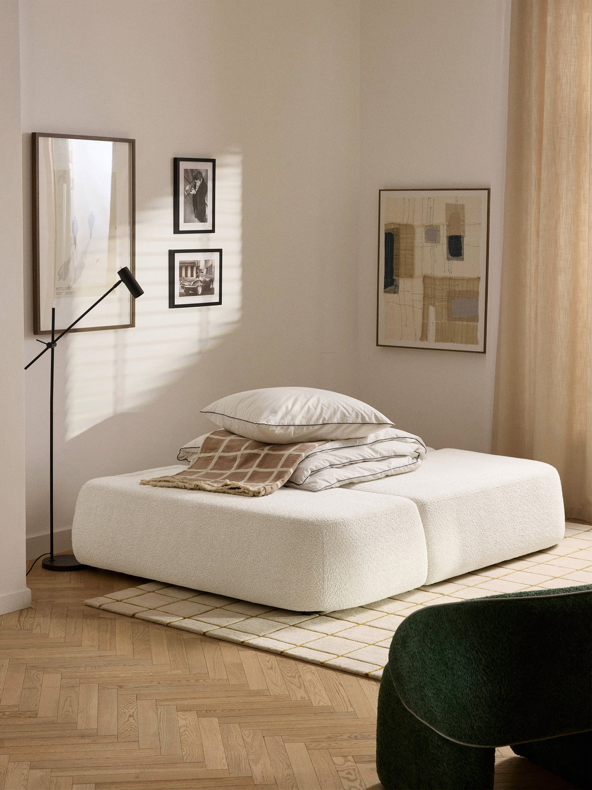Paovero Sofa Bed in Teddy Bouclé with Storage