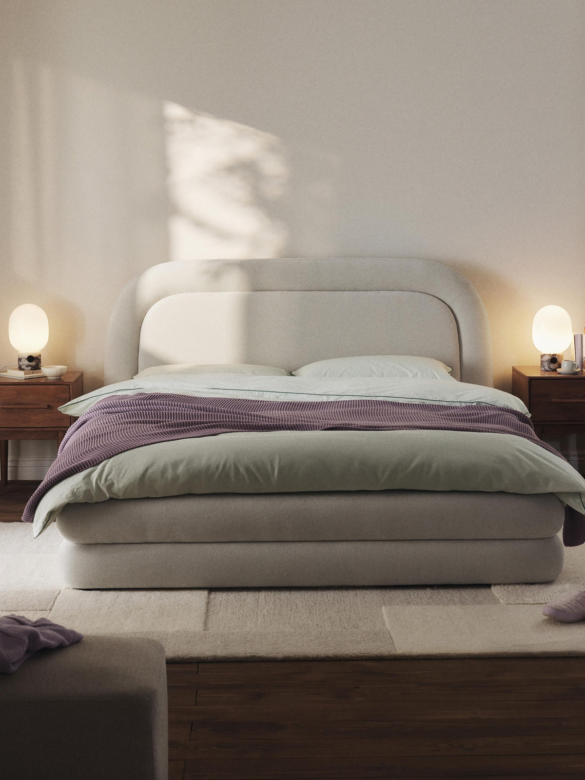 Solverd Upholstered Bed
