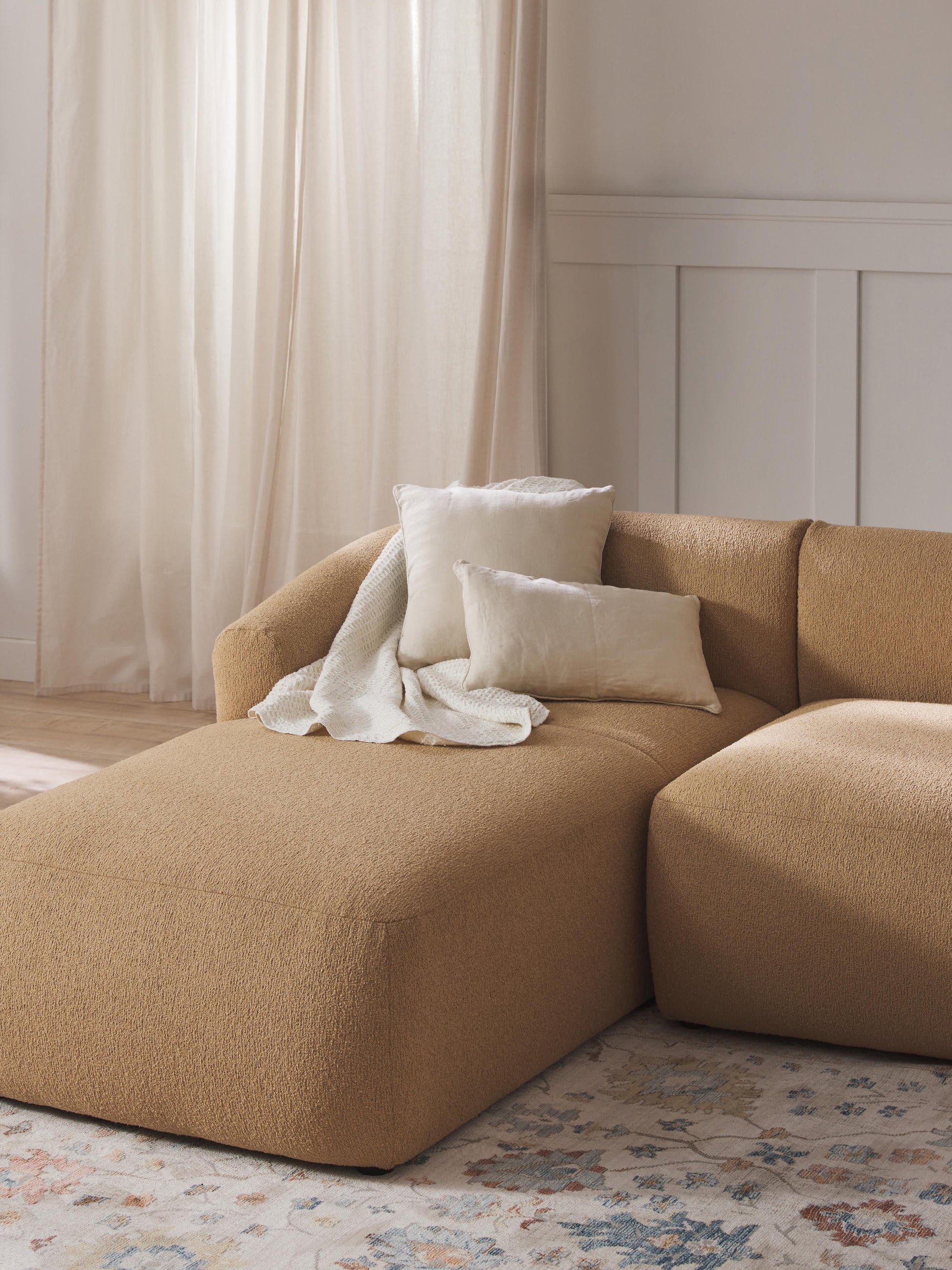 Soralie Chaise Corner Module in Bouclé