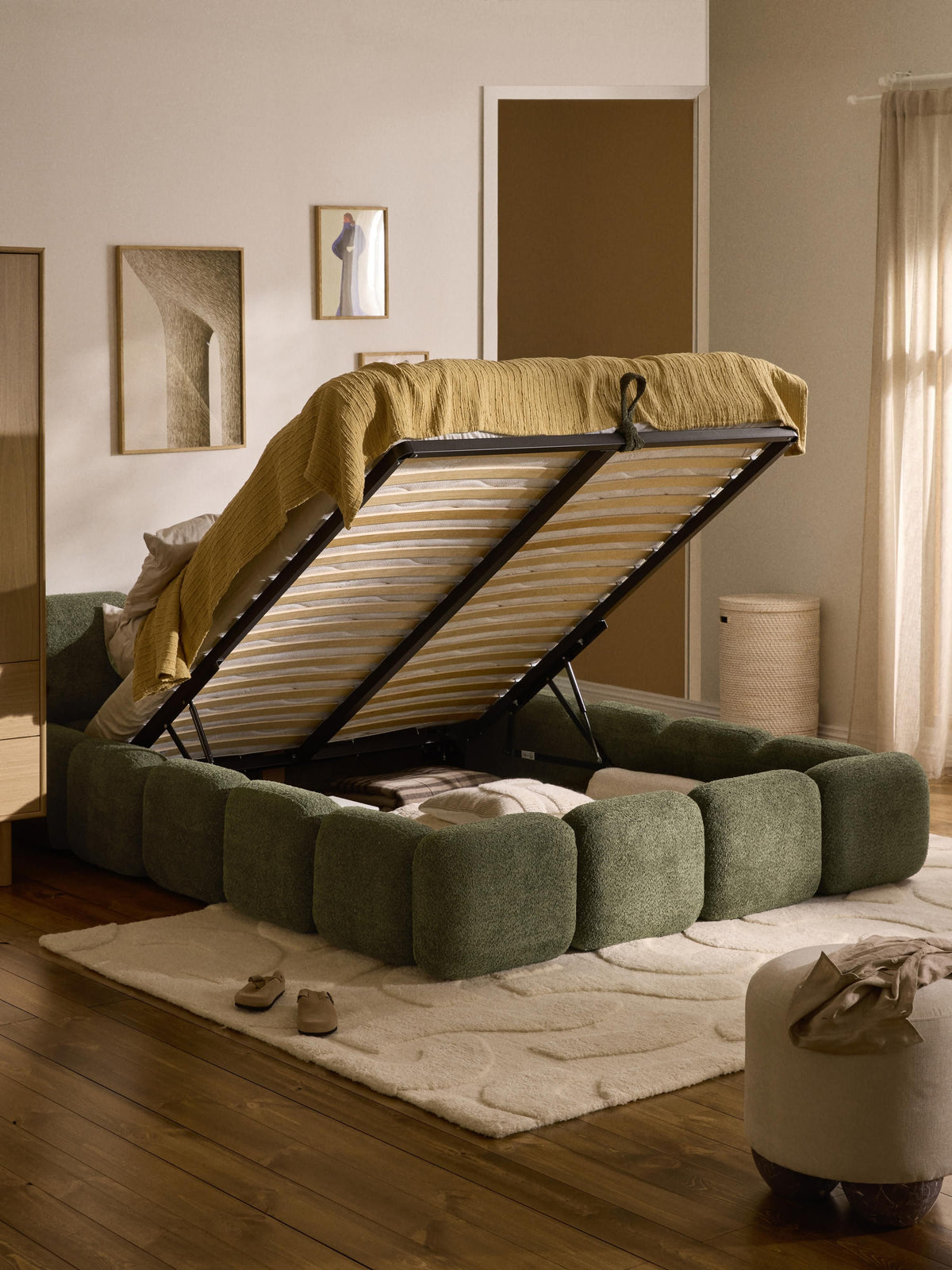 Taylena Upholstered Bed in Teddy Bouclé with Storage